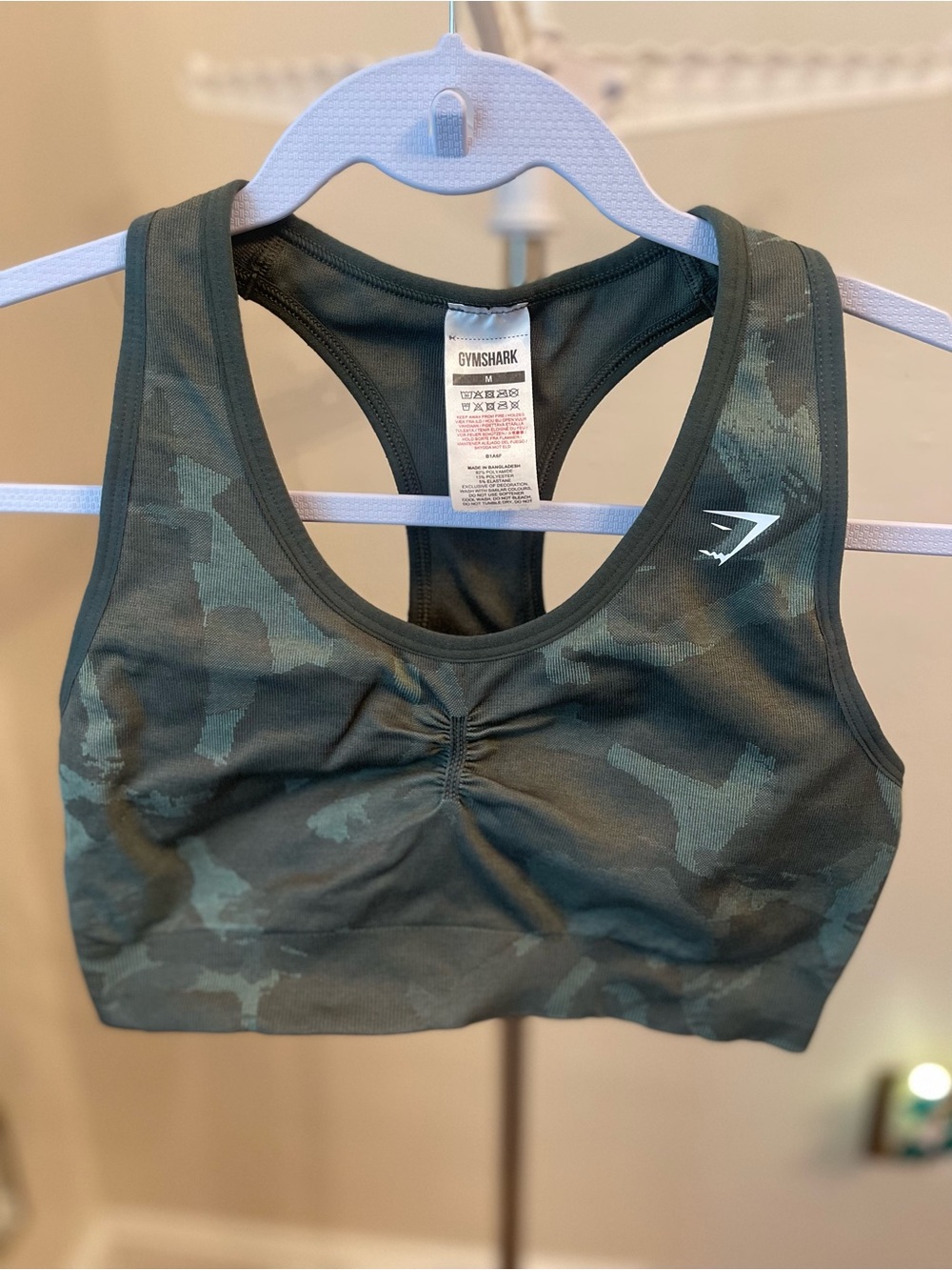 Gymshark Camo Seamless Racerback Sports Bra in Dark Green | Medium